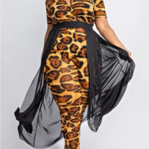 Women’s Clothing - Picture 11 of 16